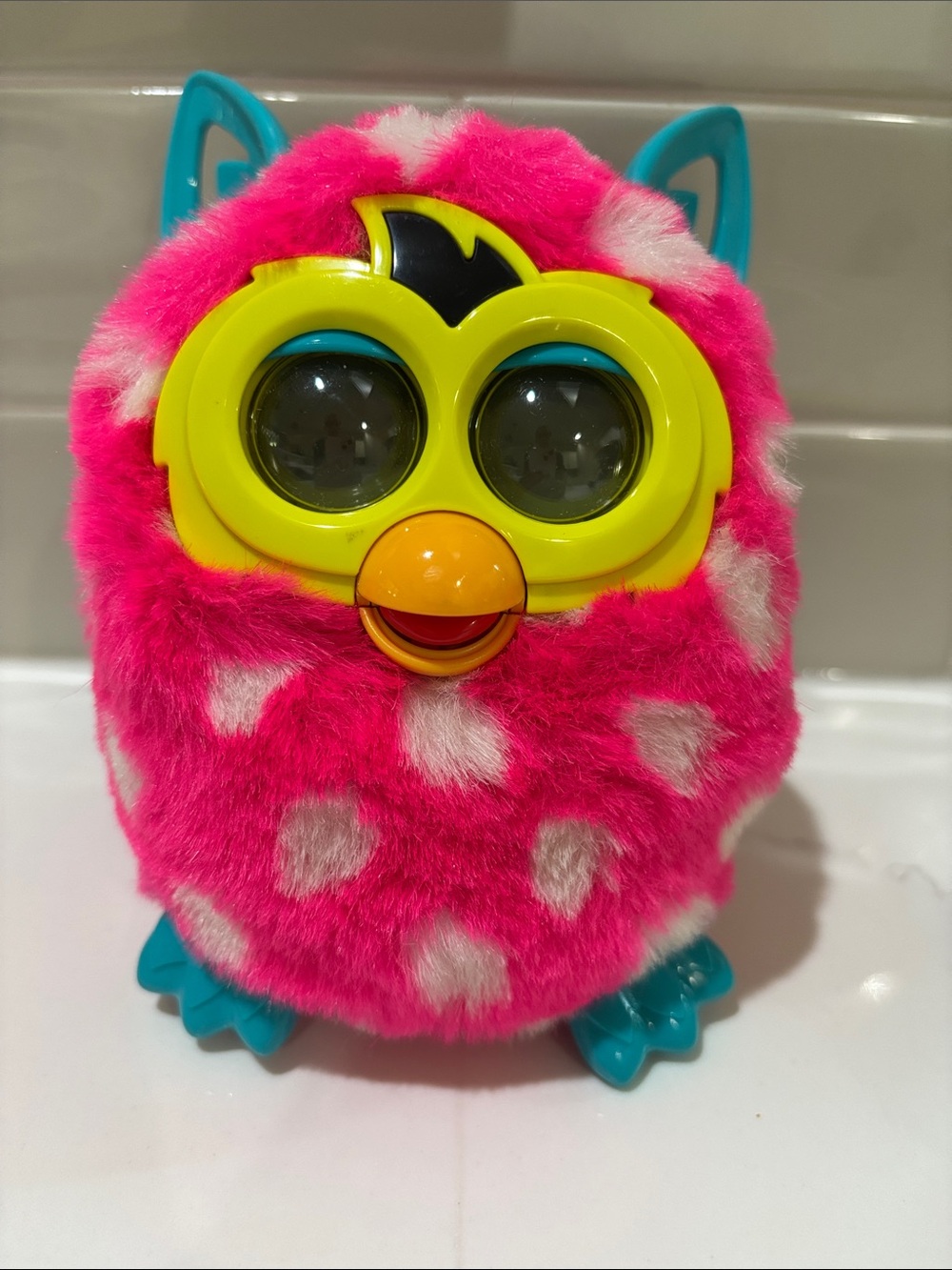 Furby pink, interactive toy